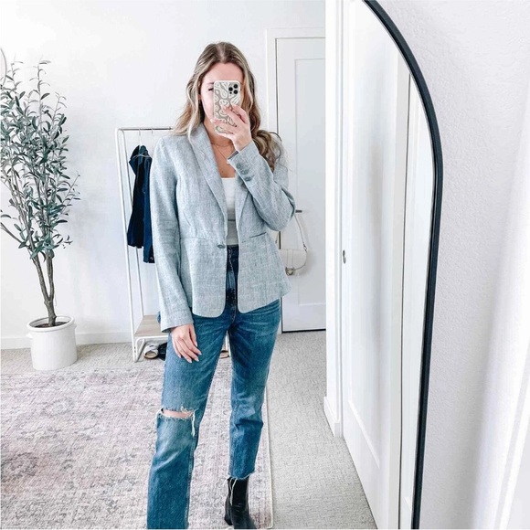 CAbi Light Blue Gray Linen Beachwalk Chambray Blazer size 8 - Picture 3 of 6